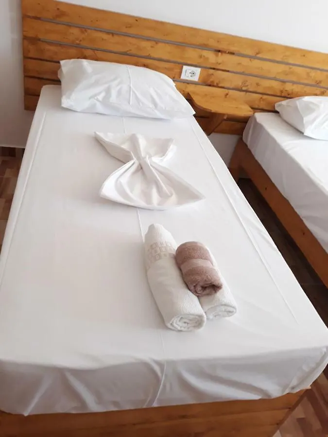 Gasthuis Beleris Rooms Himare Albanië