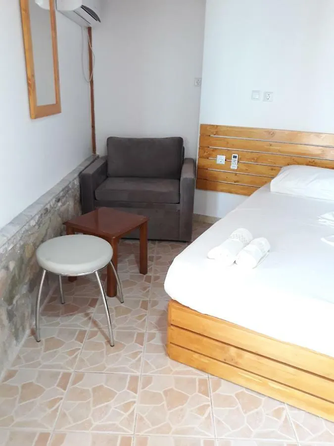 Gasthuis Beleris Rooms Himare Albanië
