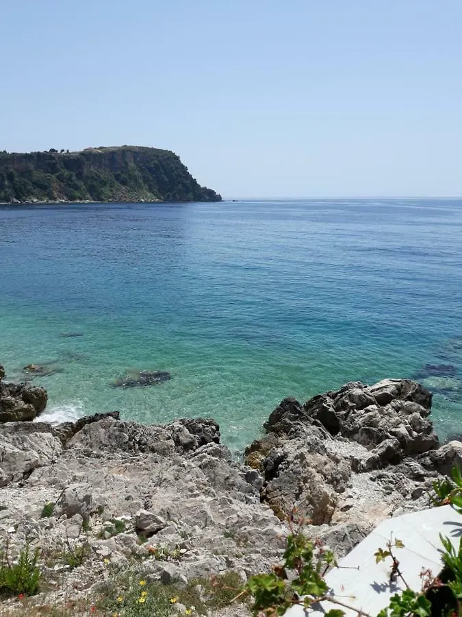Beleris Rooms Himare Gasthuis